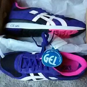 Asics shoes purple pink black white mens size 11